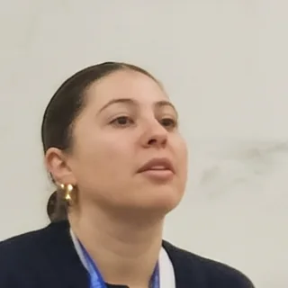 Isidora Benito, Miss Isi